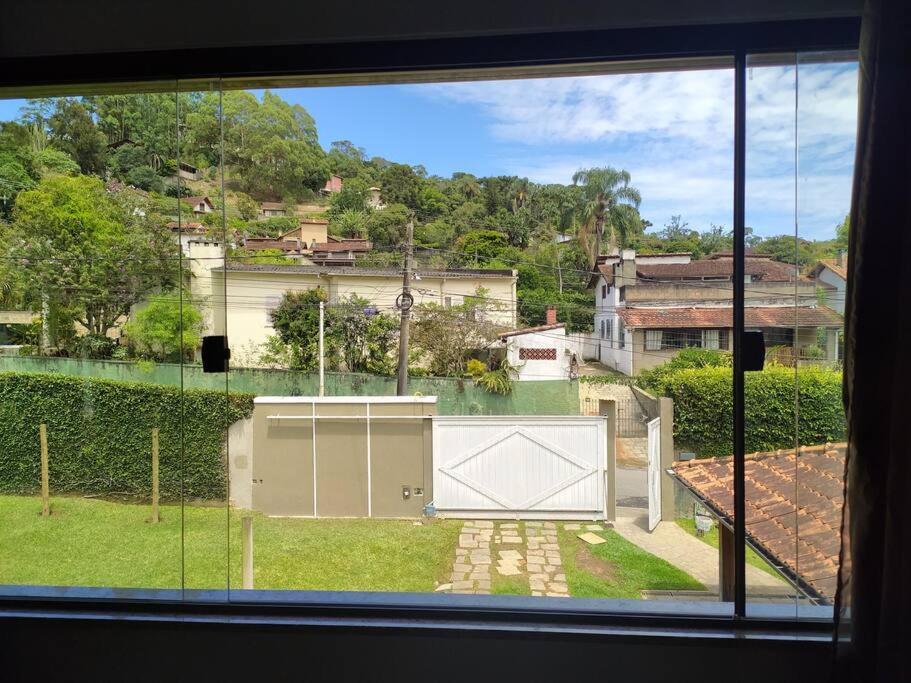 Apartment Espaco Com Piscina Em Teresopolis. *